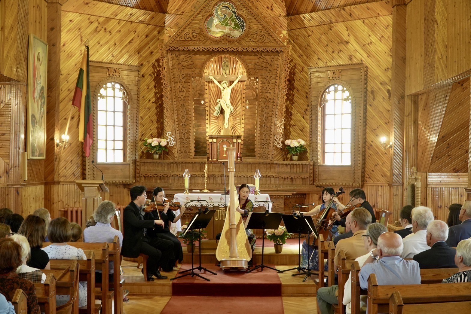 6月14日於立陶宛聖彌額爾天使天主教堂（St. Michael the Archangel Catholic Church）演出