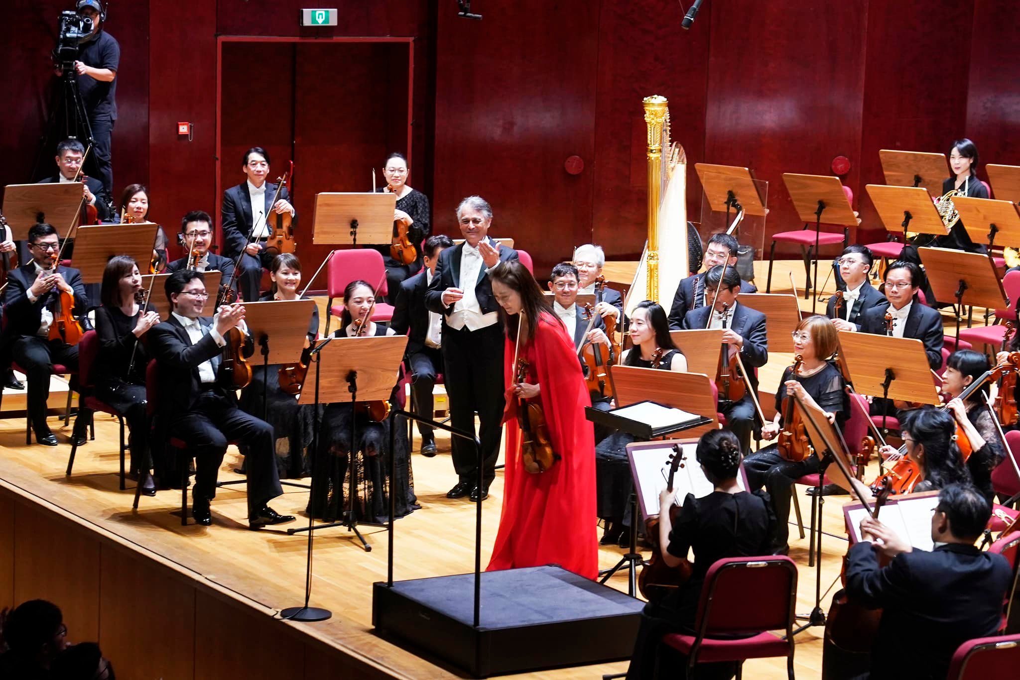 Akiko Suwanai, violin