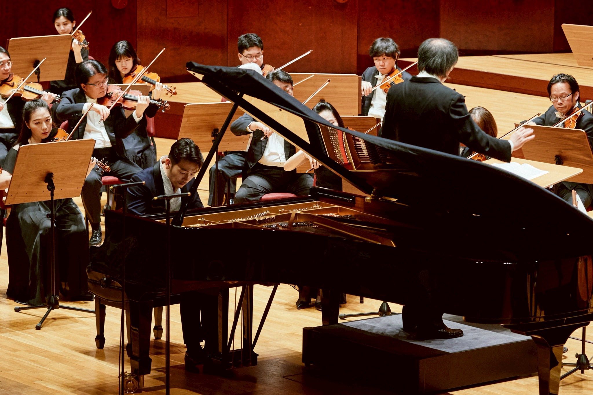 Shao-Chia Lü, conductor & Chun-Chieh Yen, piano
