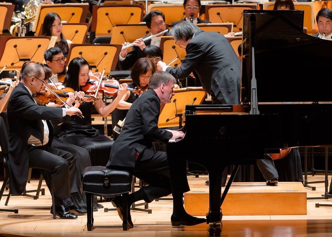 Stephen Hough, piano