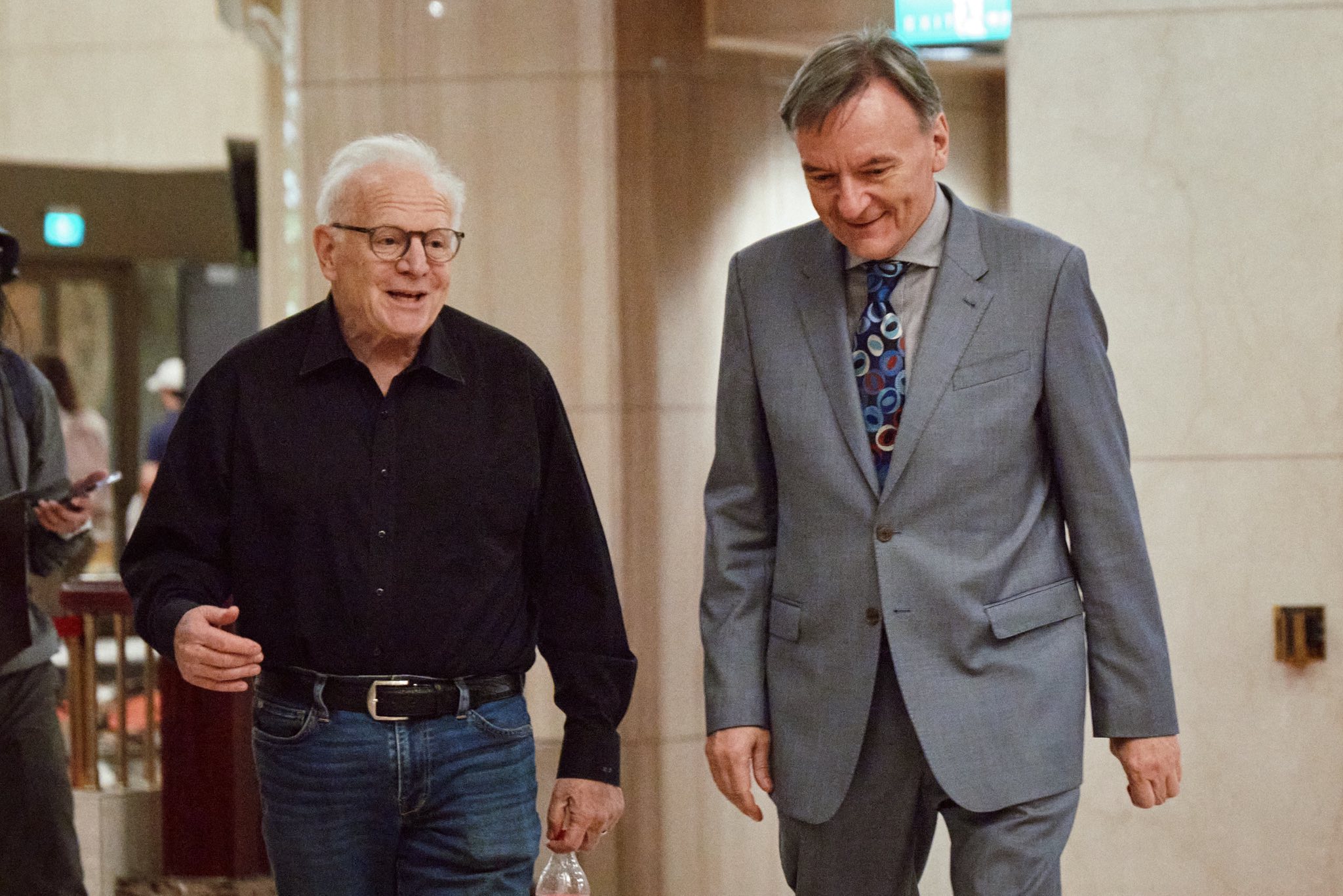 Leonard Slatkin, conductor、Sir Stephen Hough, piano