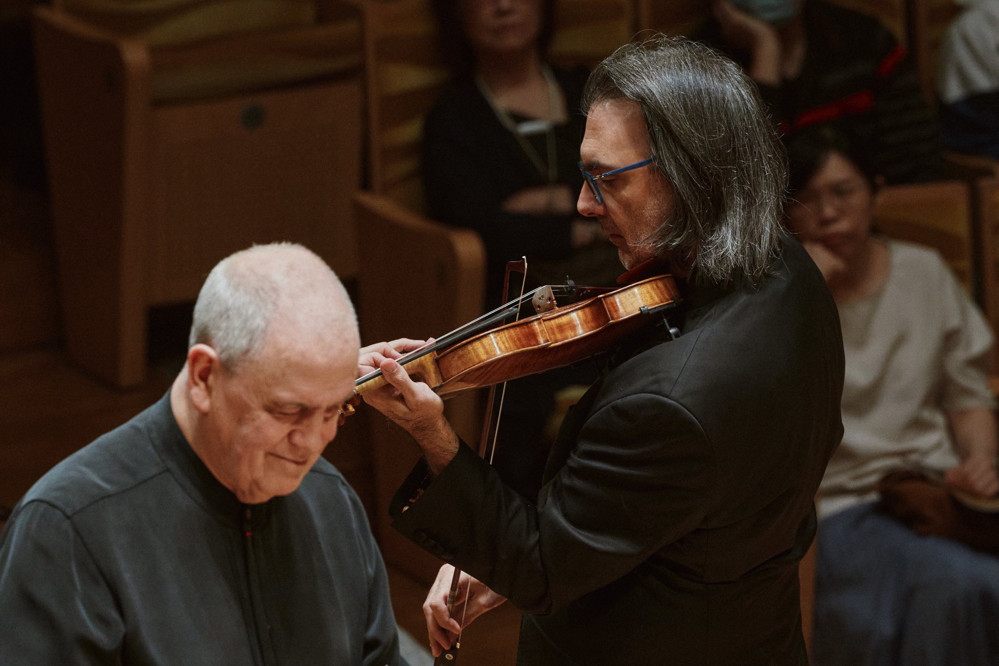 Hans Graf, conductor 、Leonidas Kavakos, violin